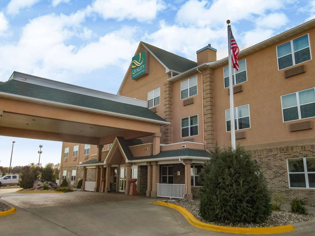 Heritage Hotel And Suites主图