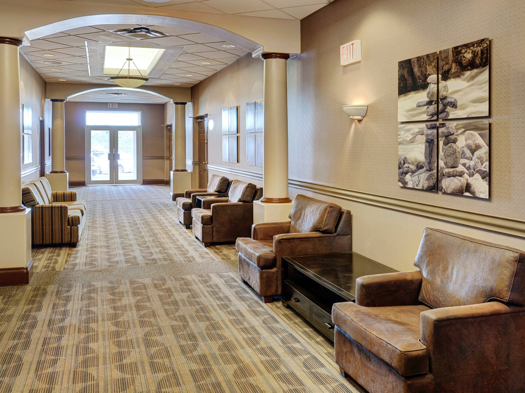 Lakeview Inns & Suites - Fort Saskatchewan主图