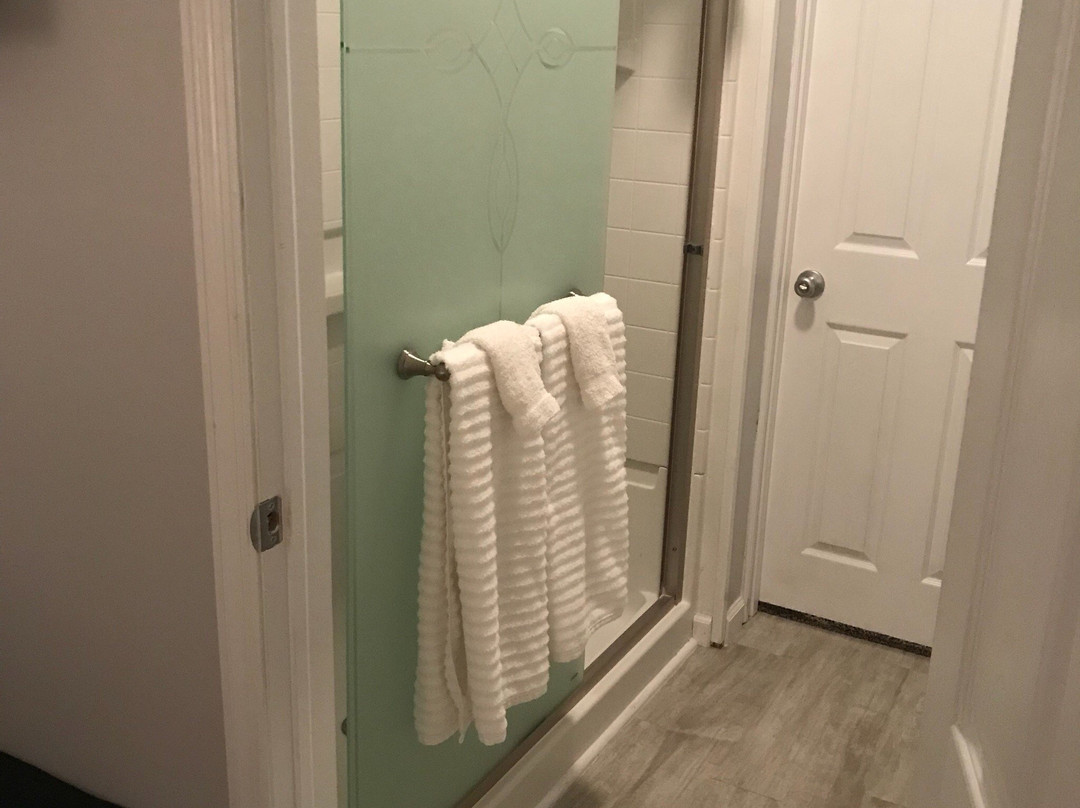 Riverside Motel主图