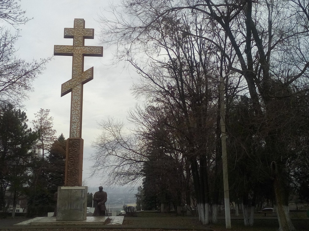 Memorial Cross景点图片