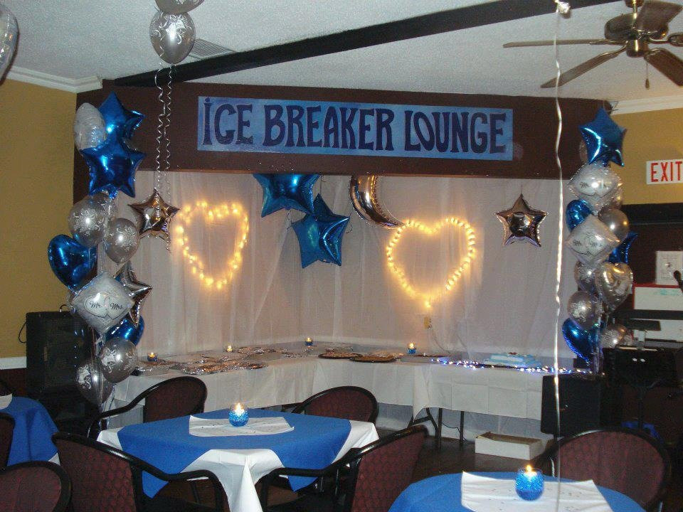 Fort Simpson餐馆和美食-Ice Breaker Lounge