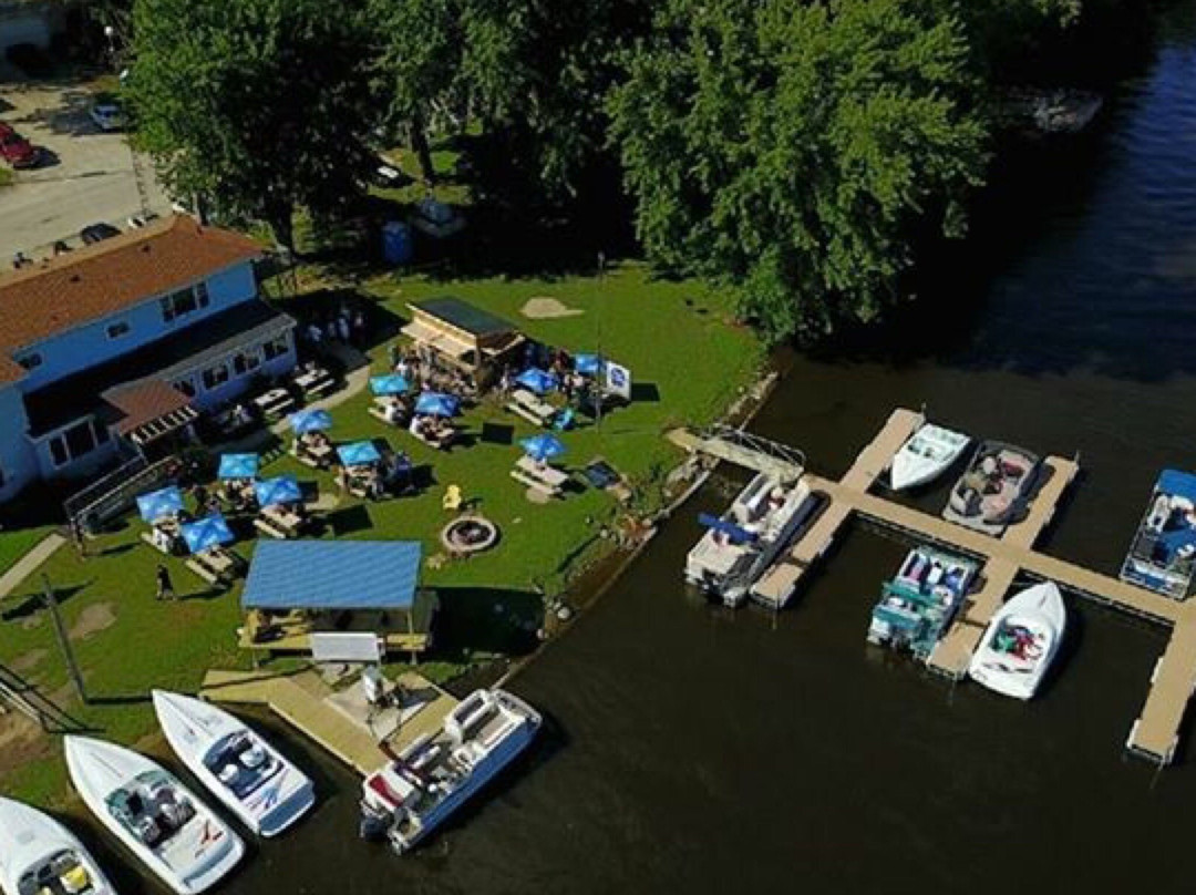 Island Bar and Grill