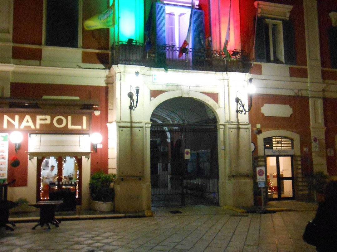 Palazzo di Citta (Ex Convento San Francesco d'Assisi)-莫诺波利必去景点