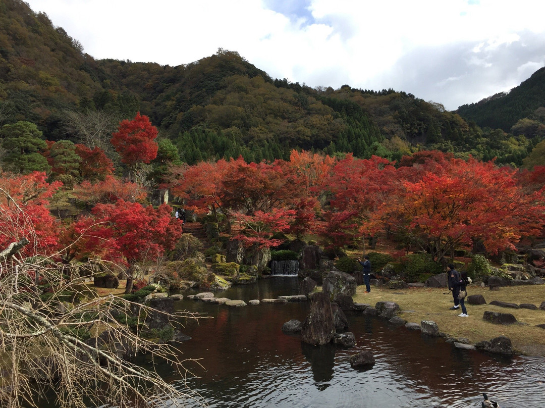 Yabakei Dam Memorial Park Keisekien-中津市必去景点