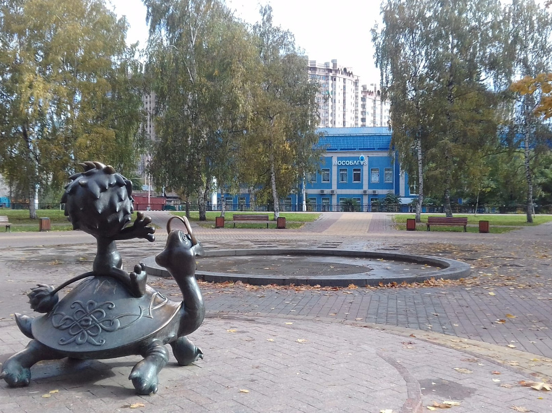 Sculpture Lionet and Turtle景点图片