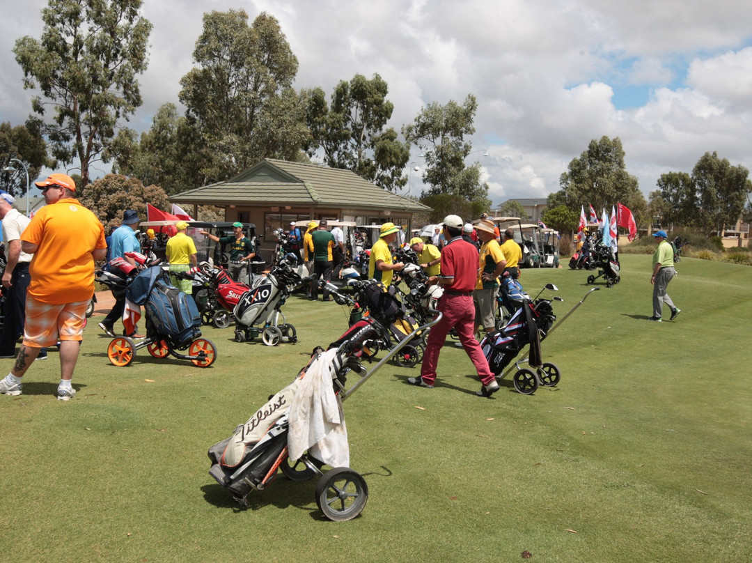 Sanctuary Lakes Golf Club景点图片