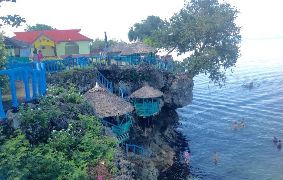 Punta Diwata Cave景点图片