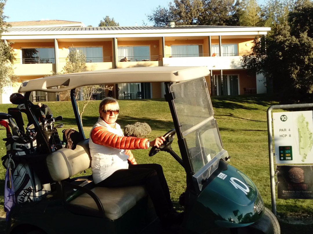 Golf de Nimes Vacquerolles景点图片