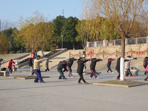 防洪纪念碑-武汉市必去景点