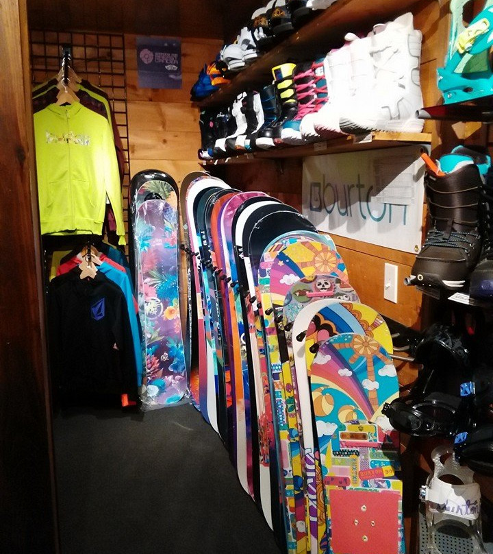 No School Snowboard Shop-Jeffersonville必去景点