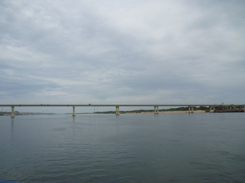 Monument to Fallen River Workers on Volga-伏尔加格勒必去景点
