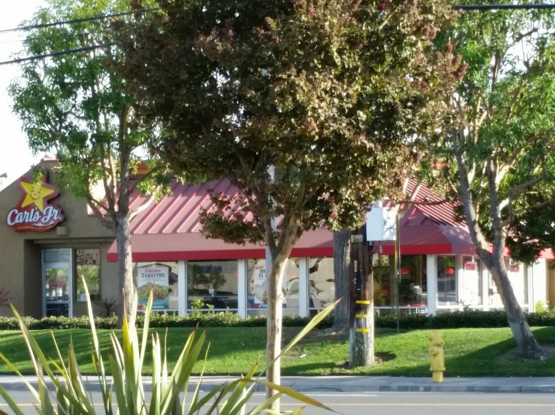 Carl's Jr.