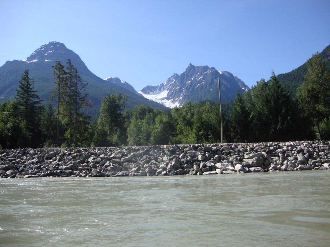 Bella Coola Valley旅游攻略图片