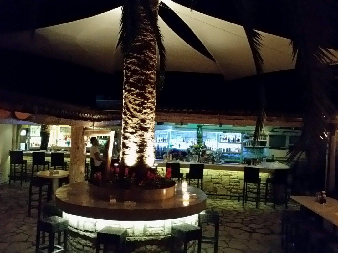 Tartaya Cocktail Bar-Dassia必去景点