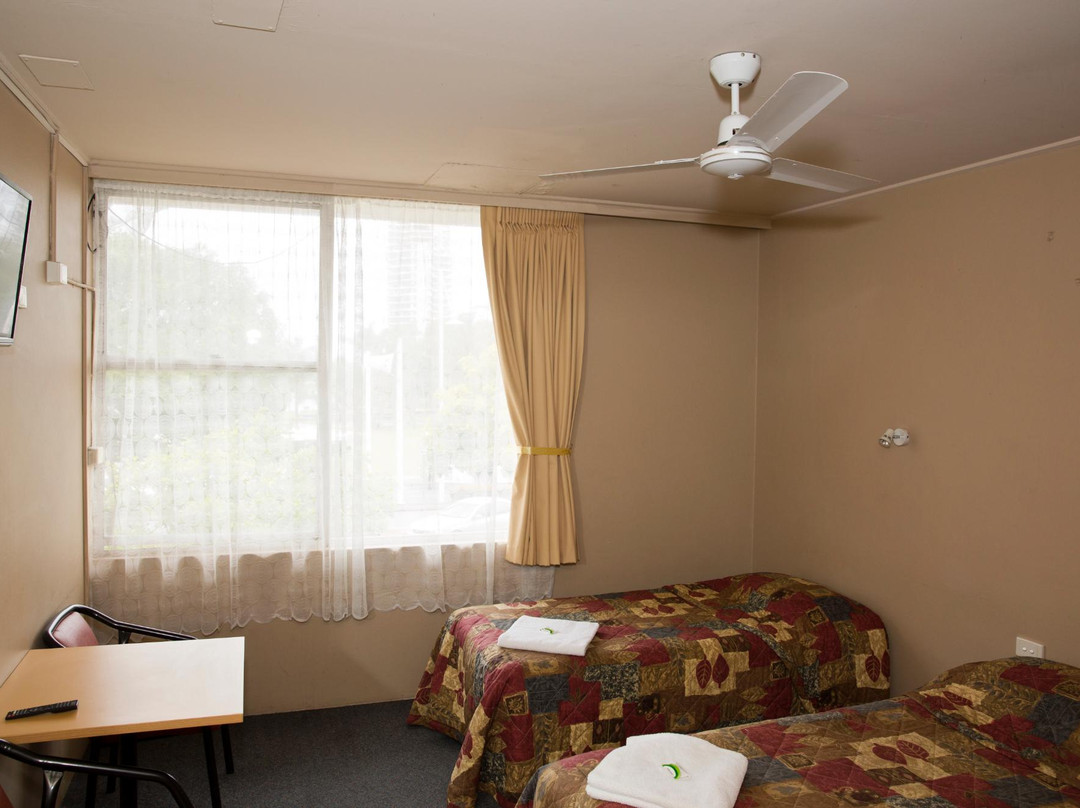 Dolphin’s Harbourside Hotel