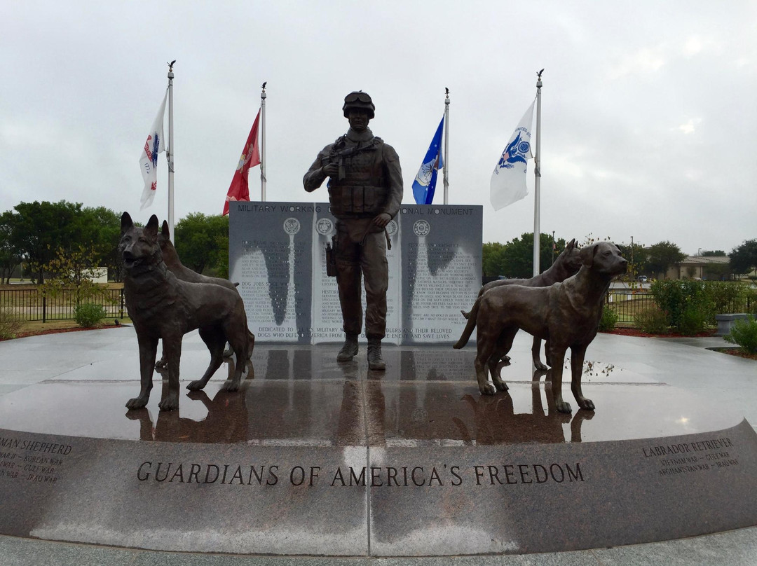U.S. Military Working Dog Teams National Monument-圣安东尼奥市必去景点