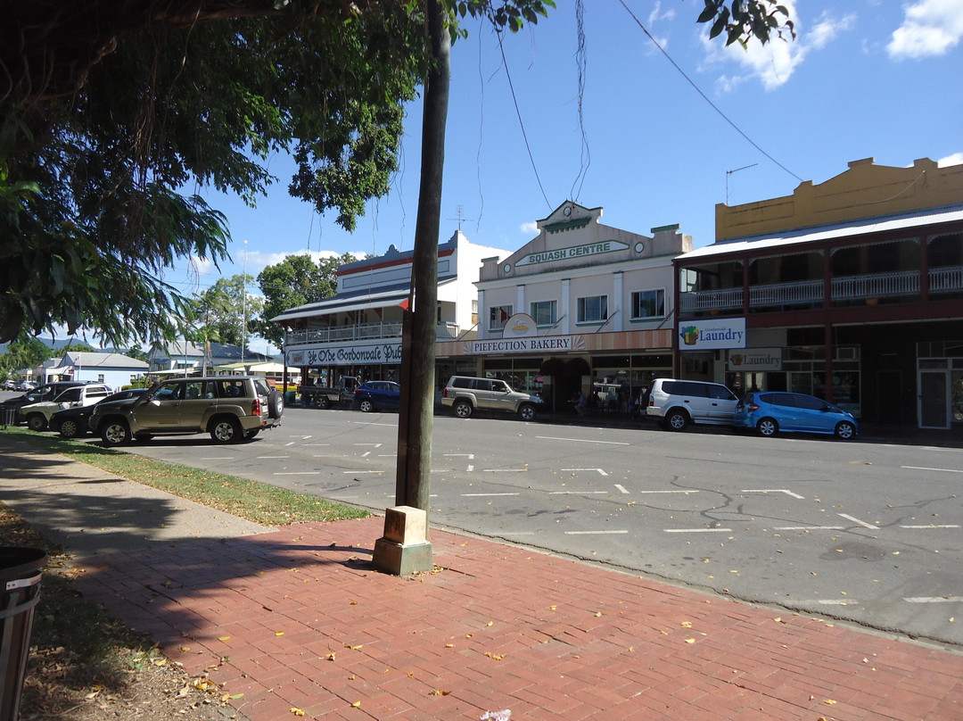 Bellenden Ker餐馆和美食-Piefection Bakery