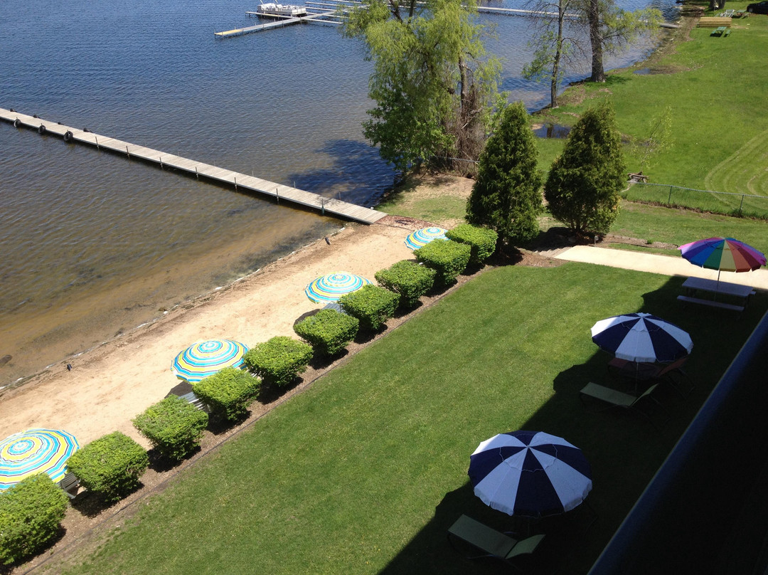 Harrison酒店住宿-Beachfront Hotel Houghton Lake