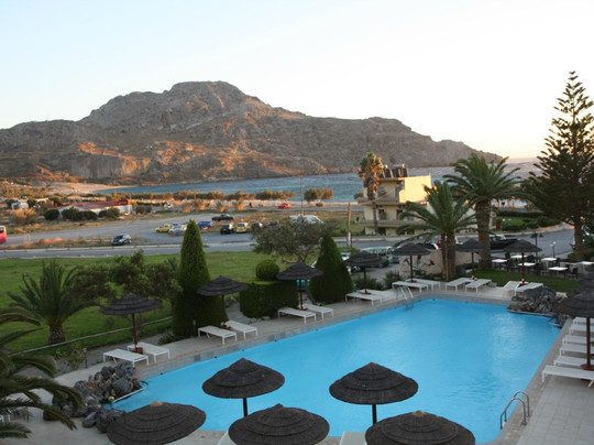 Alianthos Estate Resort