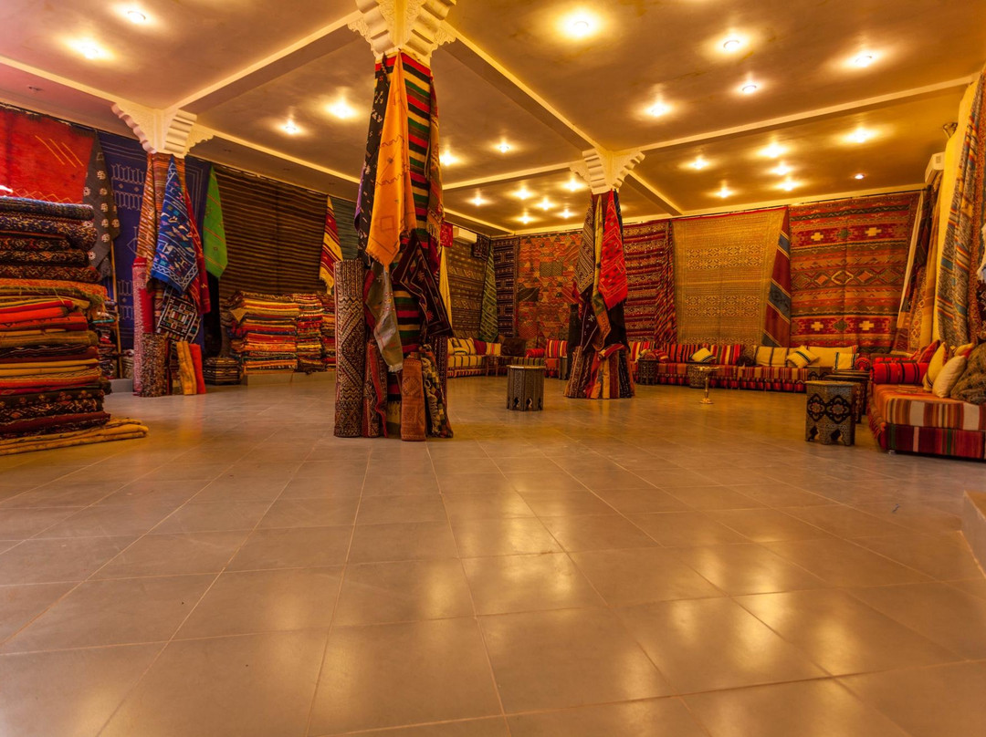 Tazenakht旅游景点-Labyrinthe Du Sud