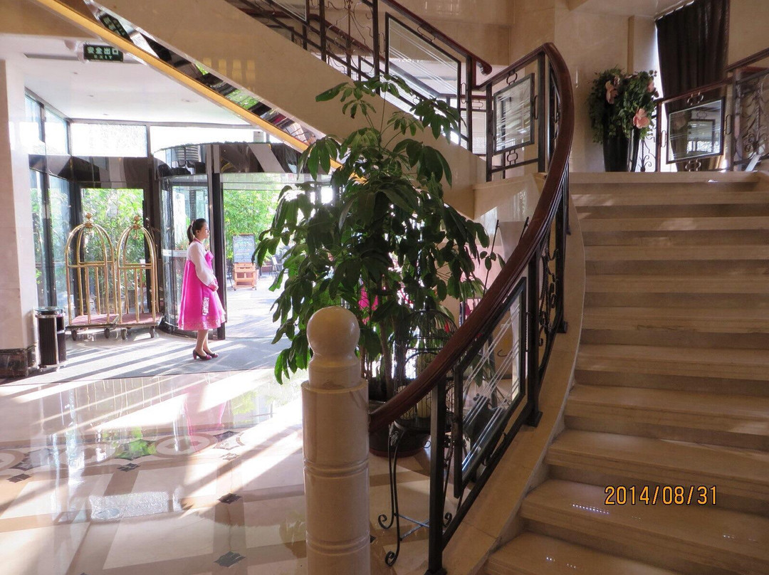 新安东大饭店 主图