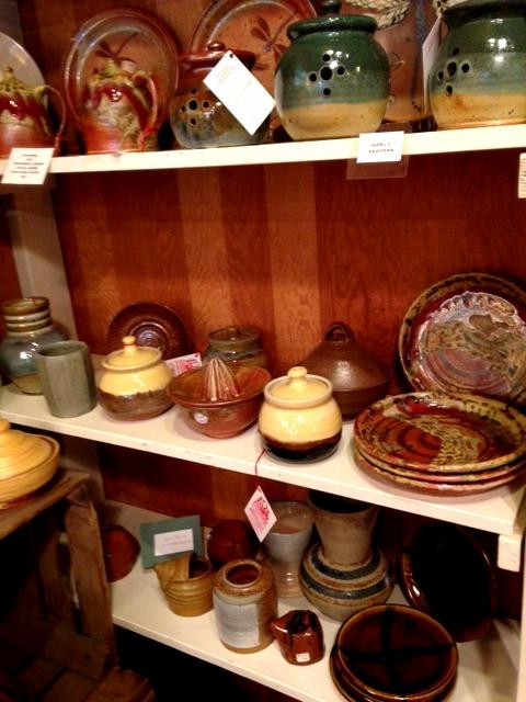 Fox Pass Pottery-温泉城必去景点