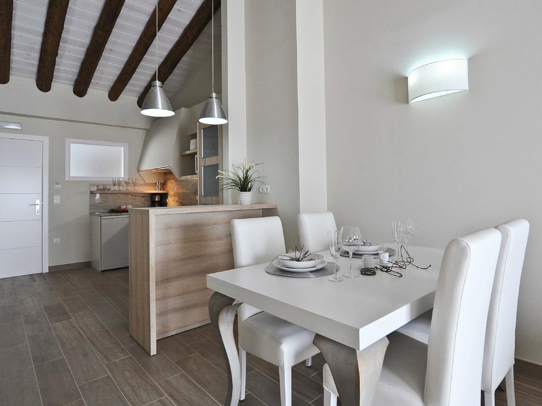Apartamentos Turísticos Mirablanc