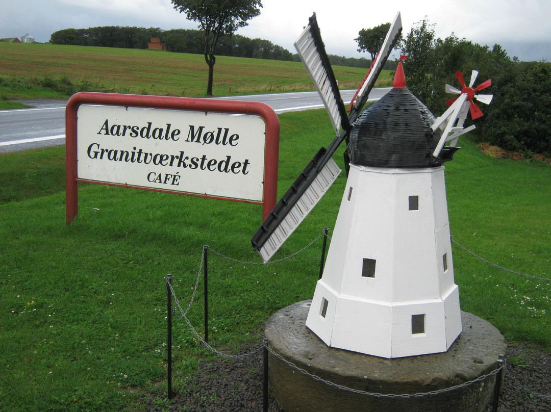 Granitvaerkstedet Aarsdale Molle景点图片