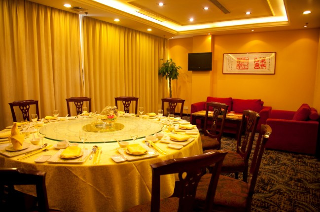 天鹤大酒店主图