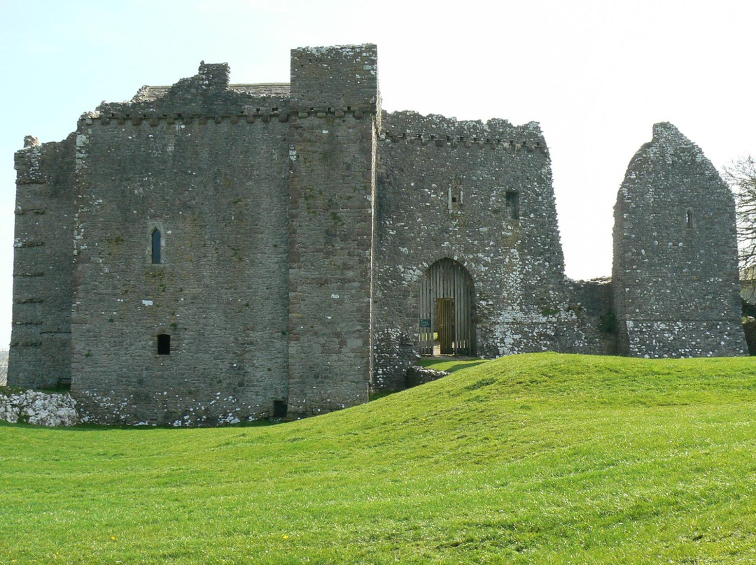 Weobley Castle景点图片