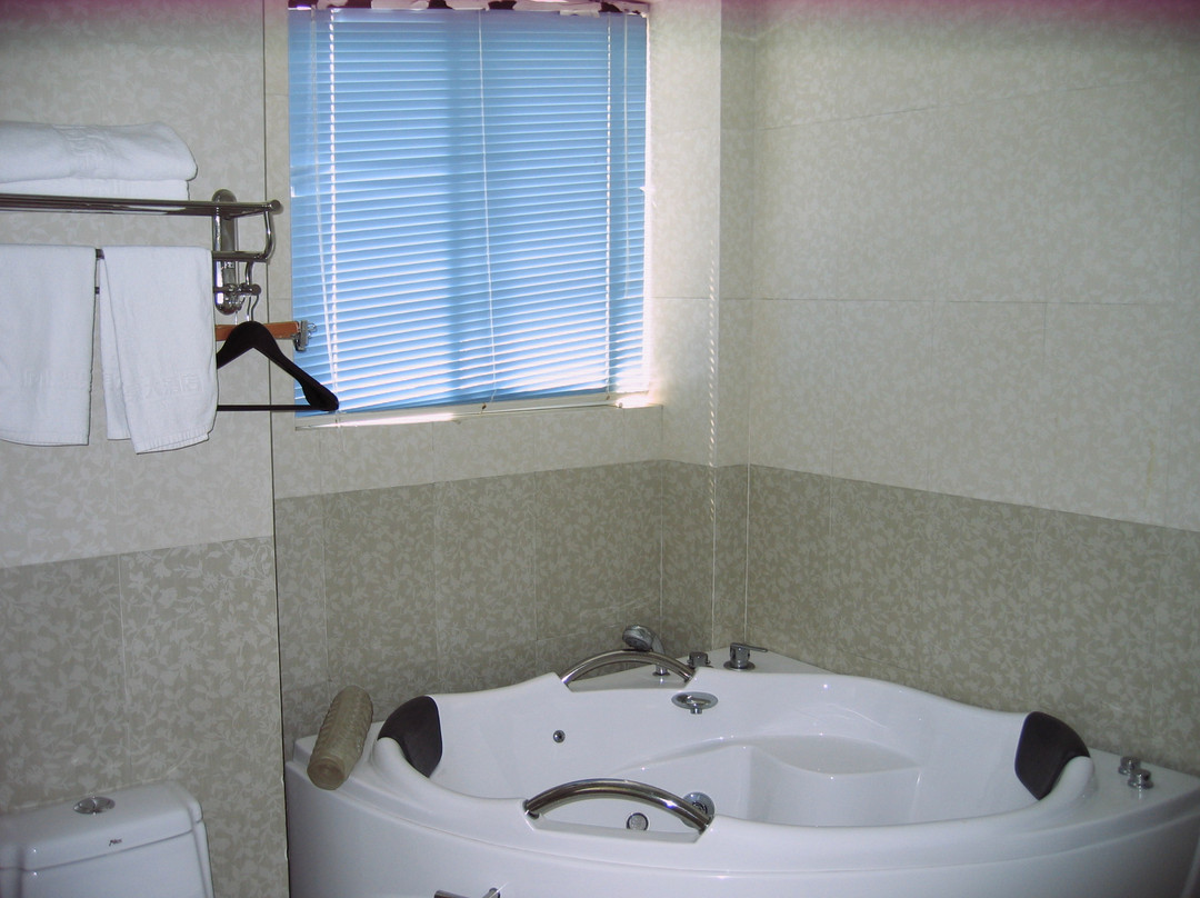 庐山步红温泉大酒店主图