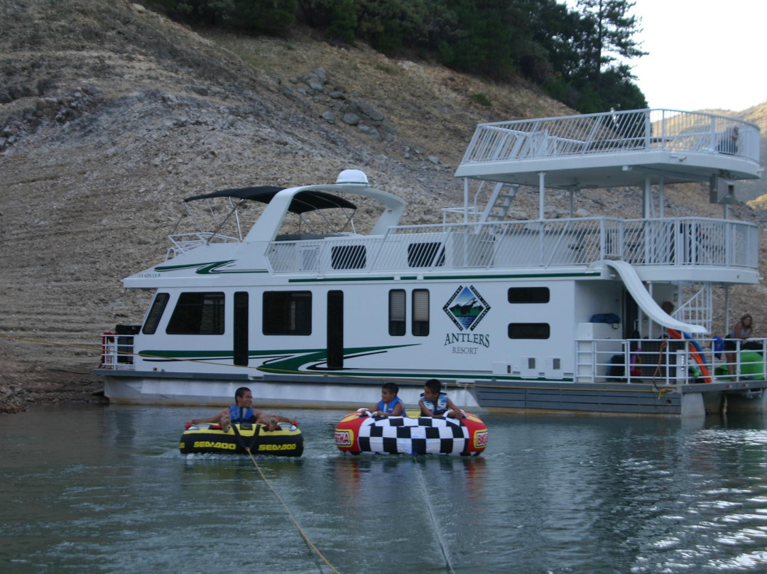 Antler Resort and Marina主图