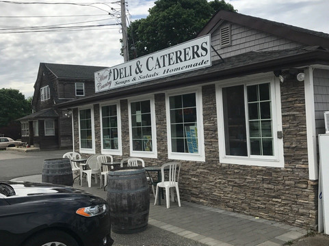 Calverton餐馆和美食-Wine Country Deli