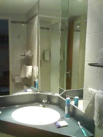 Holiday Inn Express-浴室