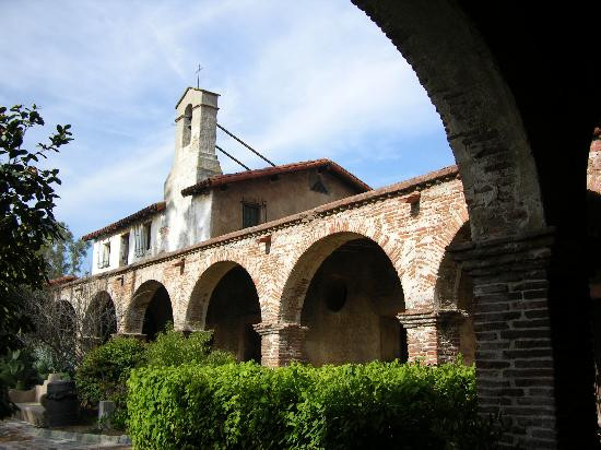 燕子教堂-San Juan Capistrano必去景点