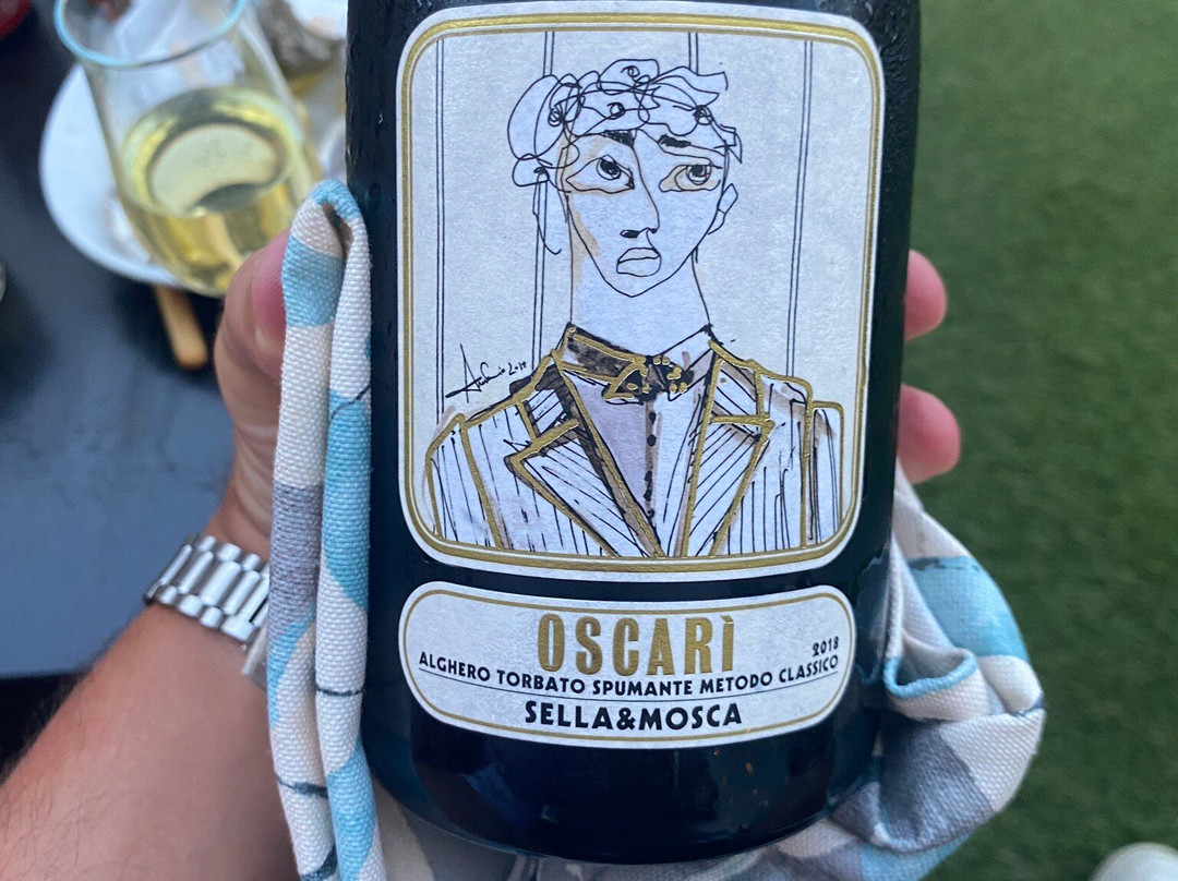 Whim cafe Sardinia-Calasetta必去景点