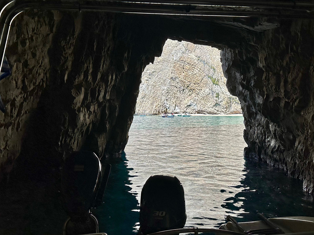 Calypso boat rentals and tours-利姆尼科利必去景点