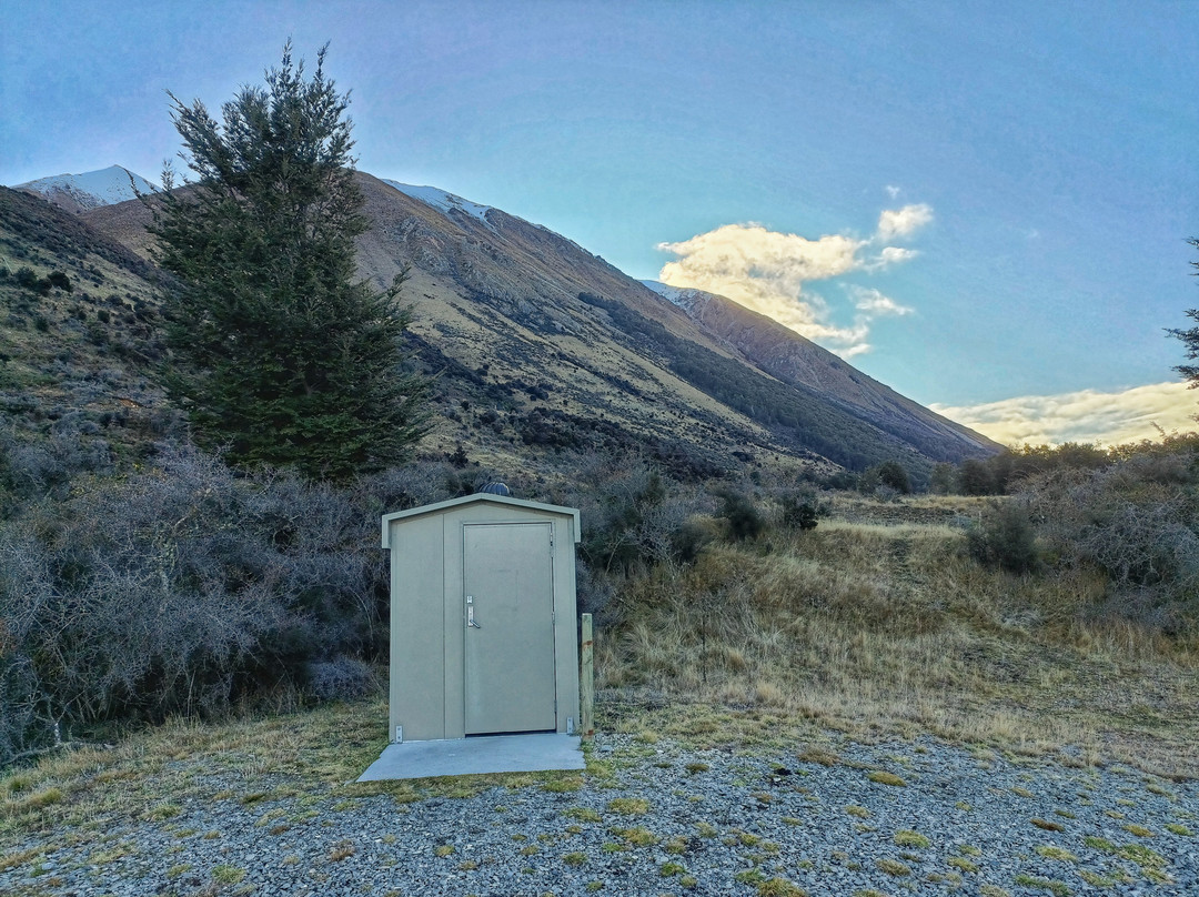 Round Bush Camp