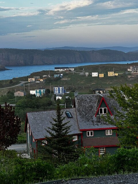 Fishers' Loft Inn by Ship Cove主图