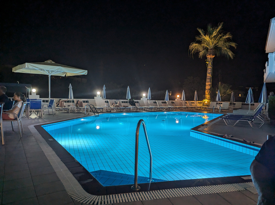 Athena Apartments主图