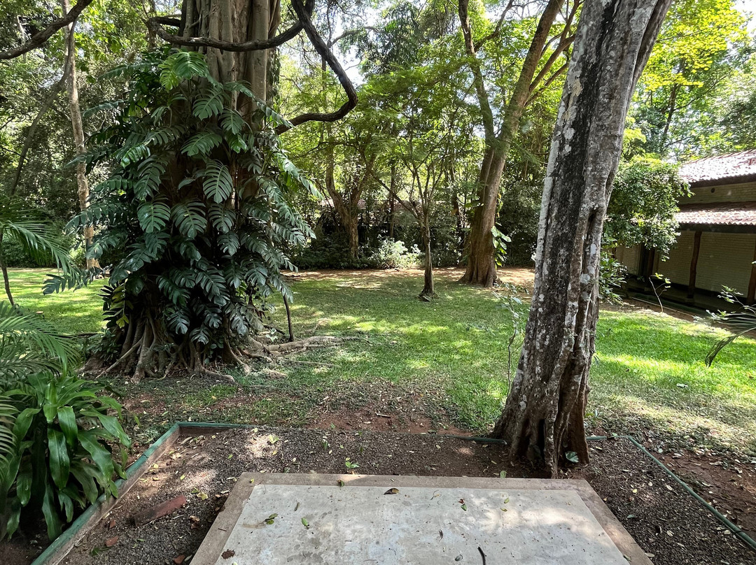 锡吉里耶酒店主图