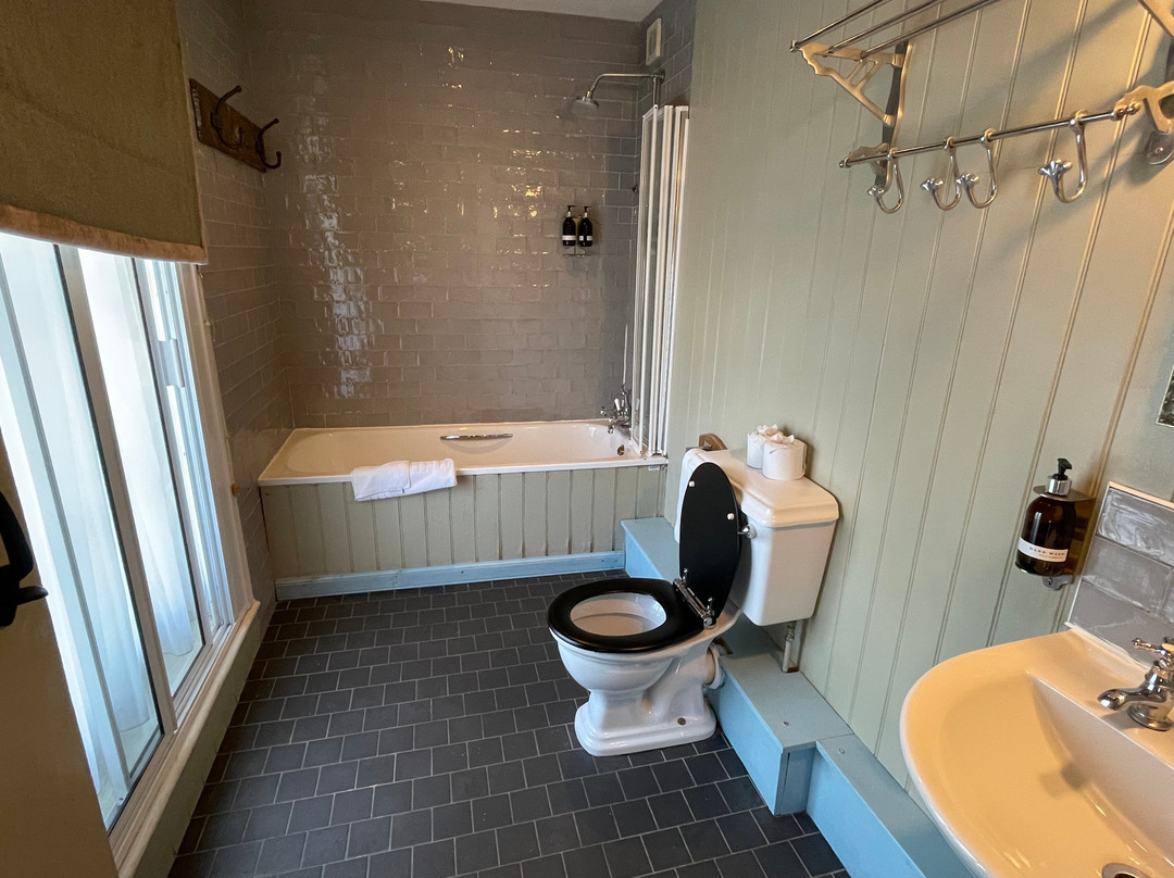 The Angel & Blue Pig Hotel主图