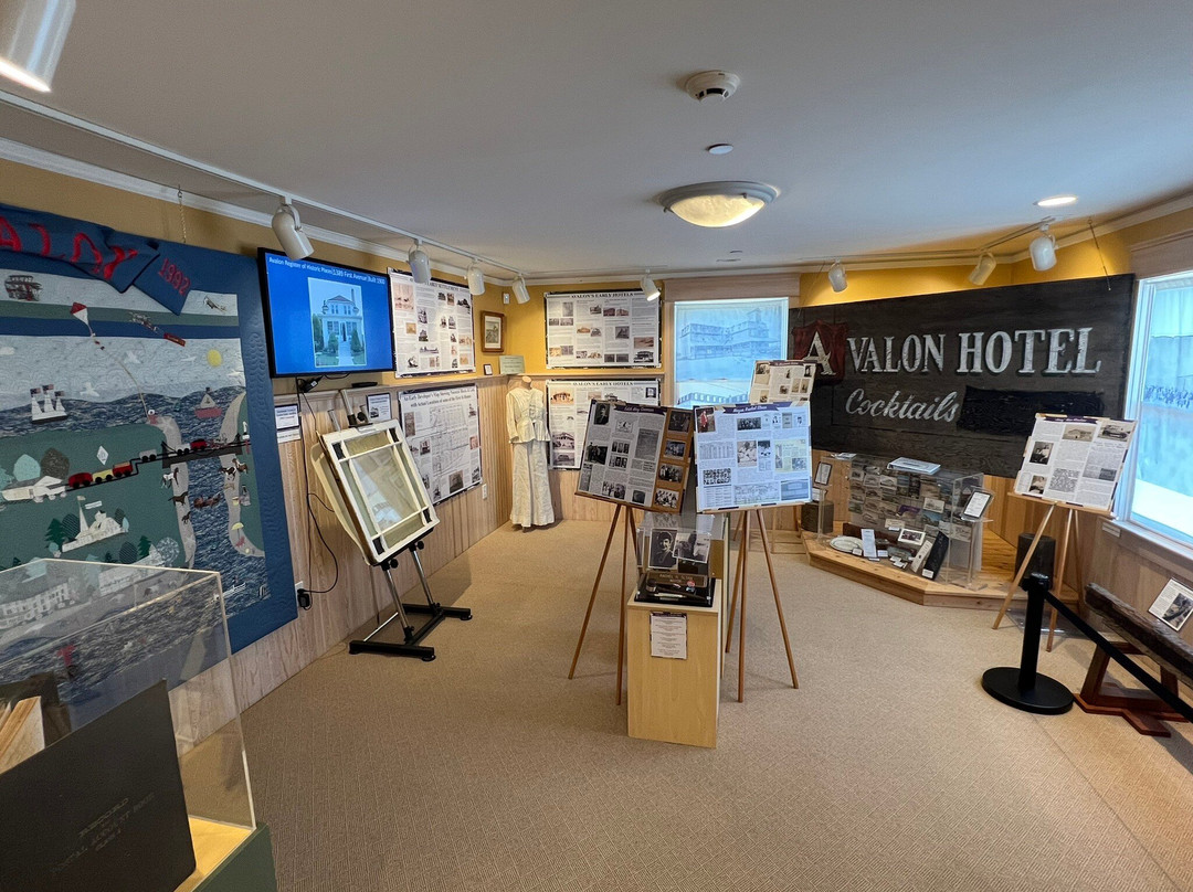 Avalon History Center景点图片