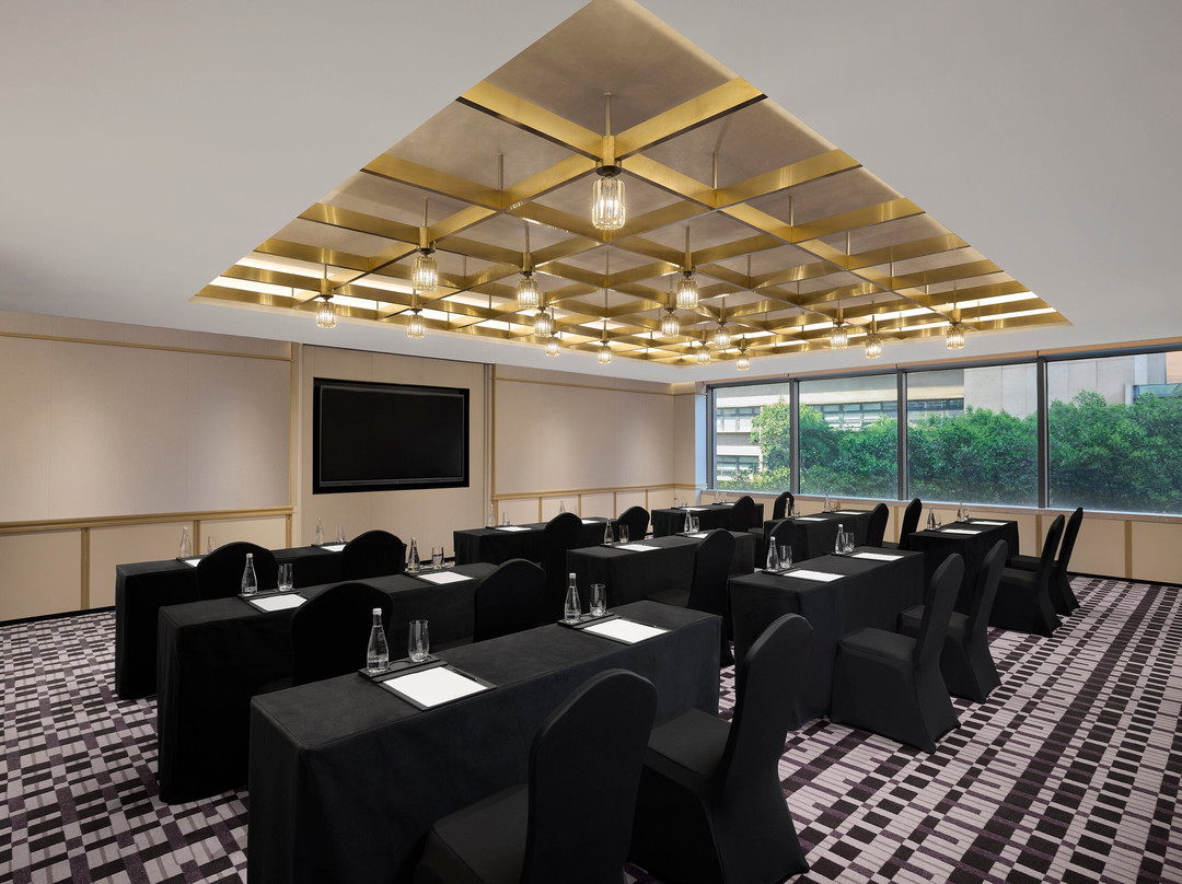 上海城中希尔顿酒店主图