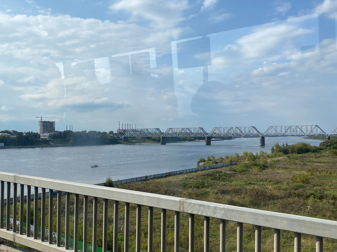 Oktyabrskiy Bridge-雅罗斯拉夫必去景点