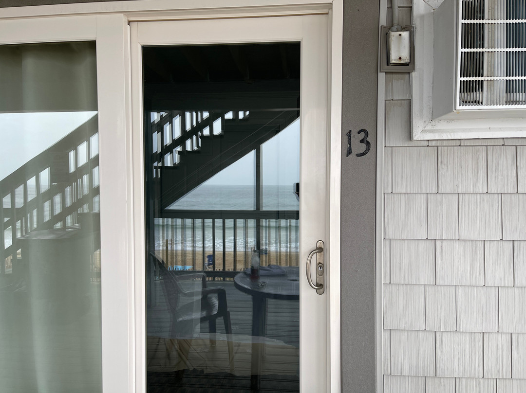 Sandcastle Beachfront Inn主图