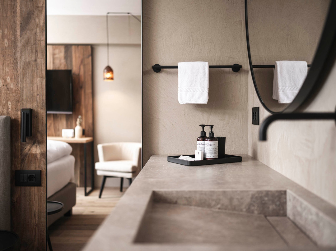 Hotel Lowenhof主图