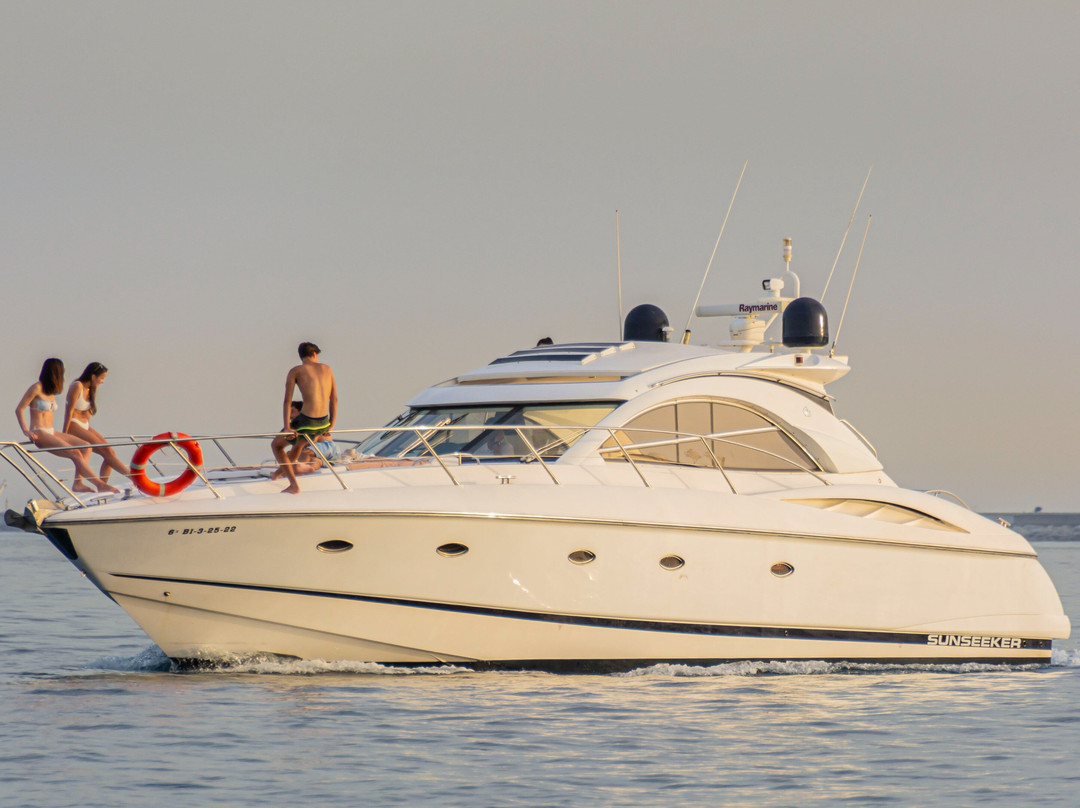 CharterBarcelona - Private Sailboats, Yachts and Catamaran-巴塞罗那必去景点