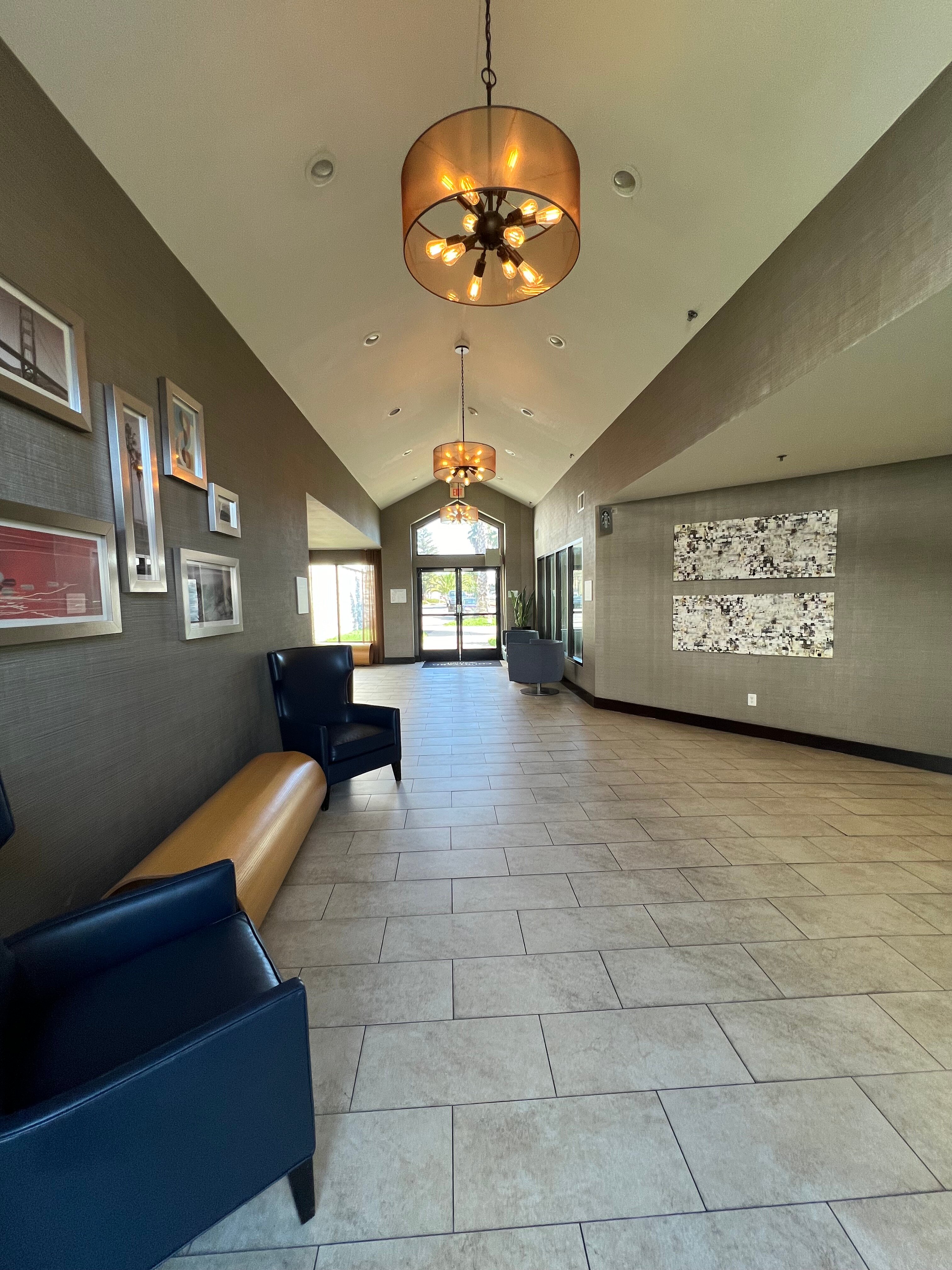 纳帕谷地区费尔菲尔德万怡酒店-浴室