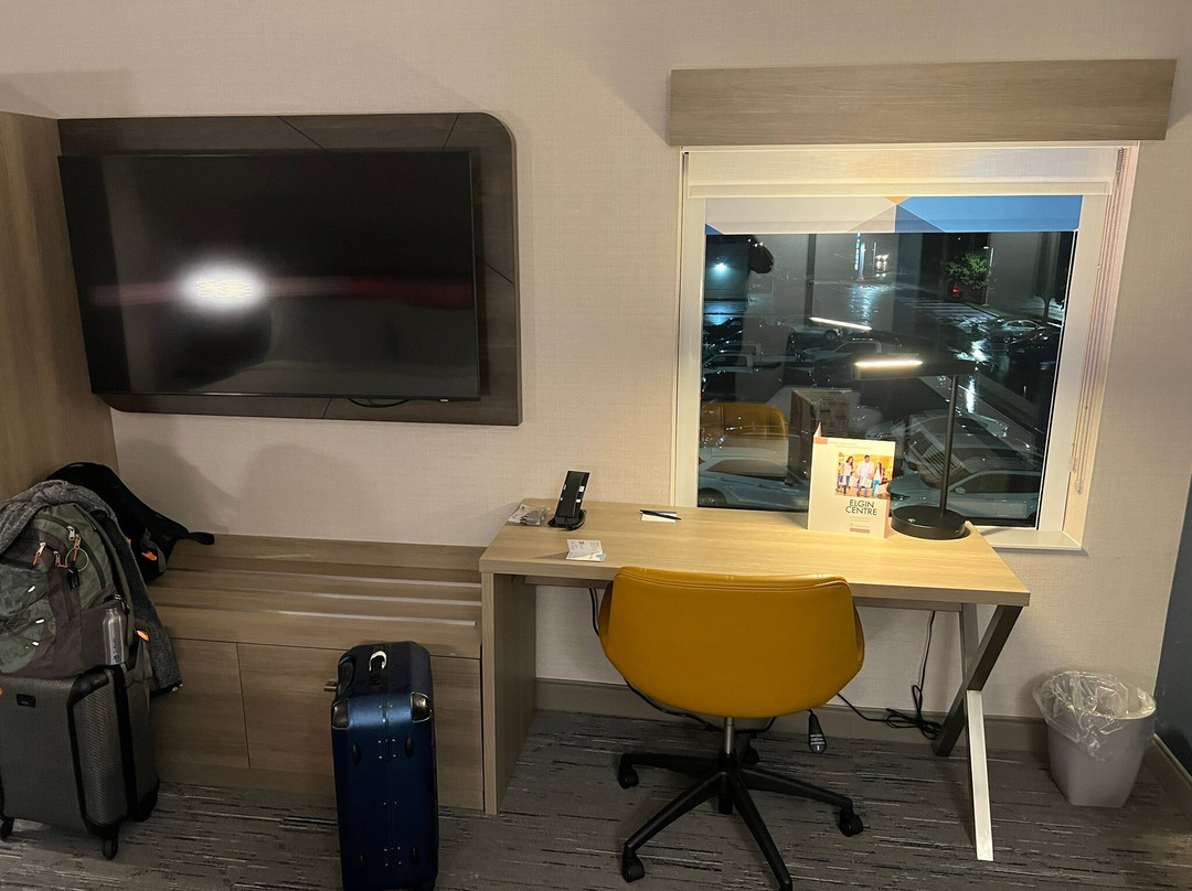 Holiday Inn Express & Suites St. Thomas by IHG